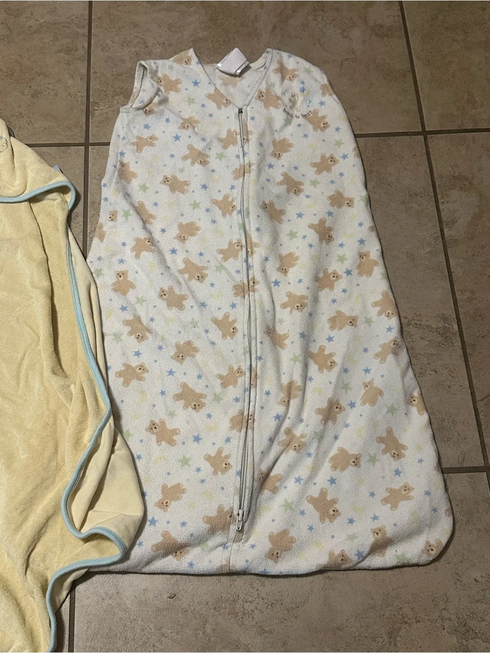 Winnie the Pooh baby bundle withsleeper, towel, bibs,
